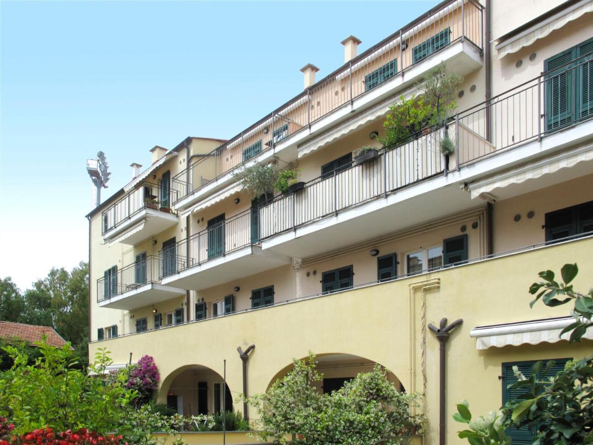 Apartment Cala Azzurra - Imp312 By Interhome Imperia Zewnętrze zdjęcie